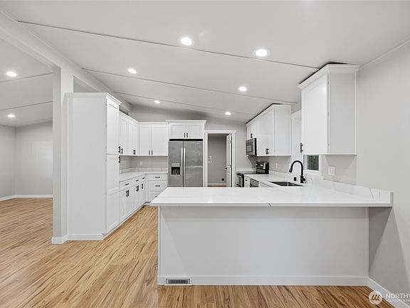 3rd image of 17413 84th Avenue NW