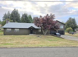 115 Jacobson Rd, Cathlamet, WA 98612