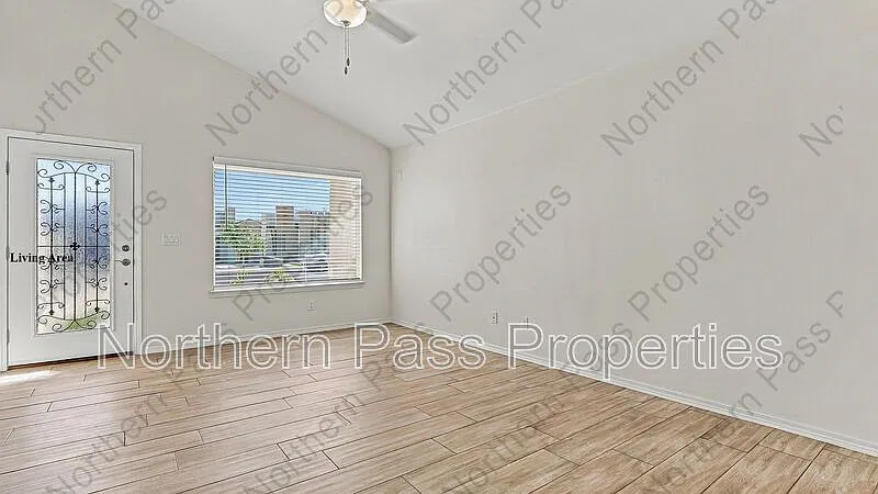4 bed, 2.0 bath, 1464 sqft, $1,795 — Photo 4