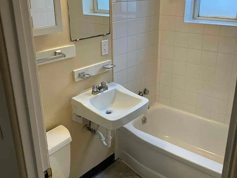 Updated Littleton Apartment with Amenities! Emerald Point — Photo 14