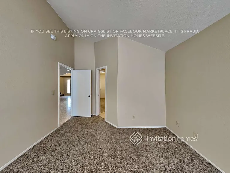 406 E Topeka Dr — Photo 9