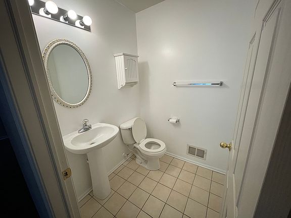 4th image of 38286 Saratoga Cir