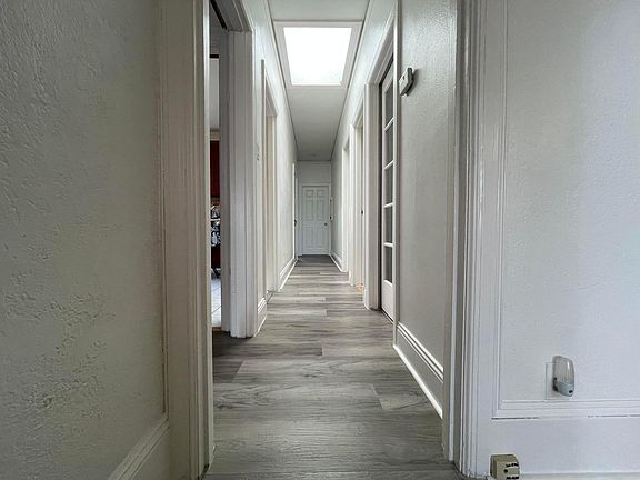 4th image of 1658 25th Ave