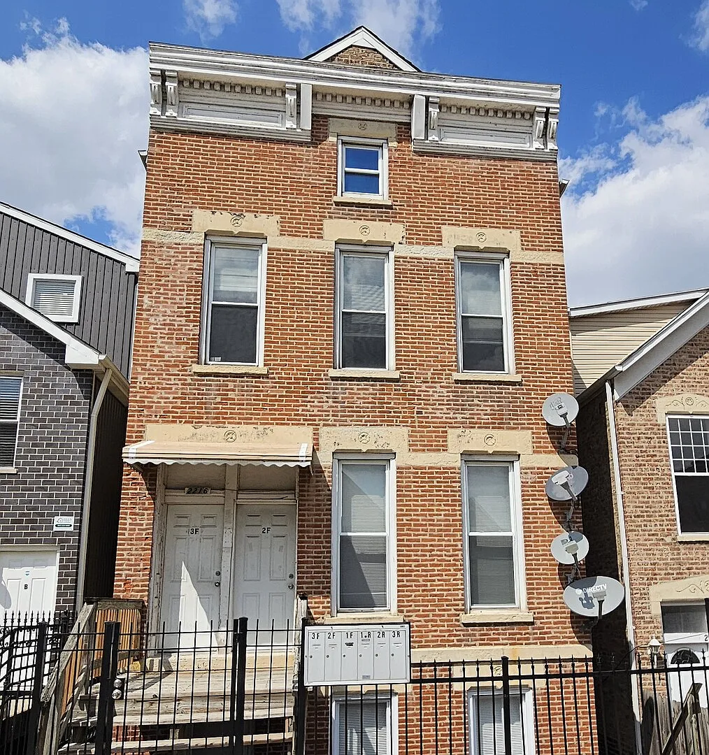 2 bed, $1,800 — Photo 1
