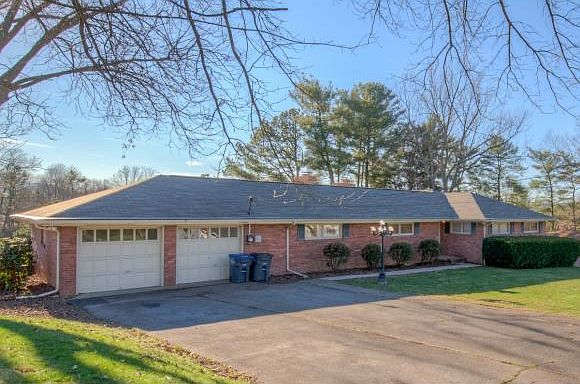 1st image of 2137 Heatherly Rd