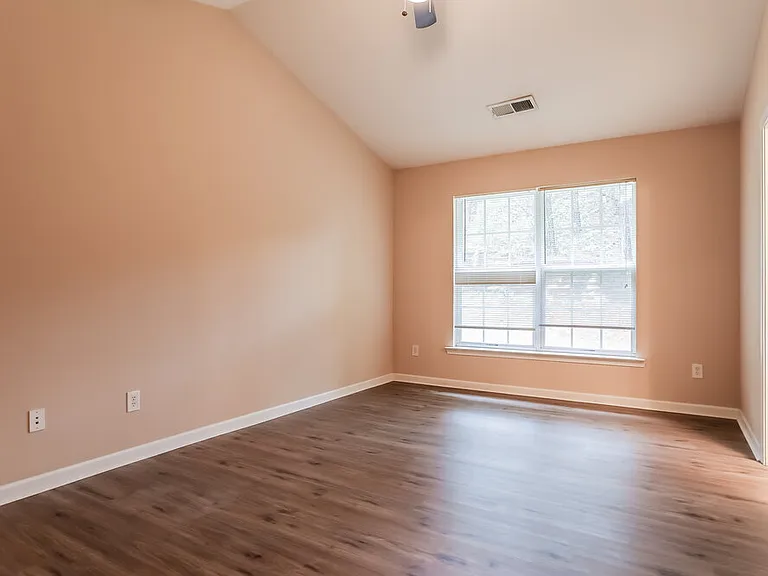 357 Hunterian Pl — Photo 15