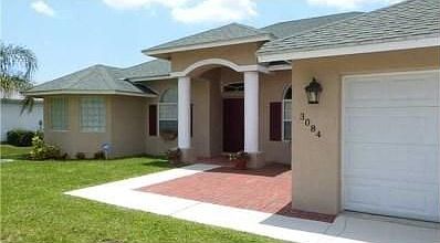 1st image of 3084 SW Circle St
