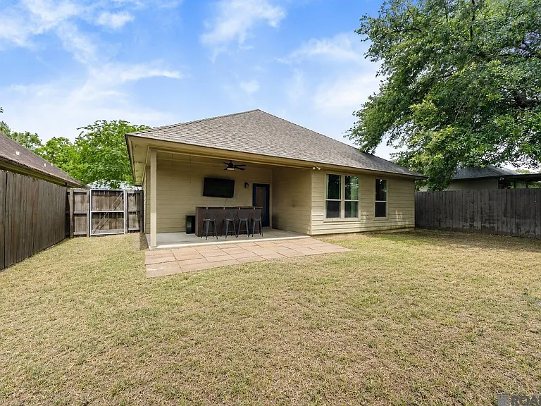 10425 Grace Ln — Photo 18