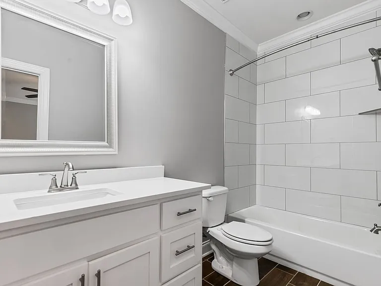 808 Downs Ct — Photo 11