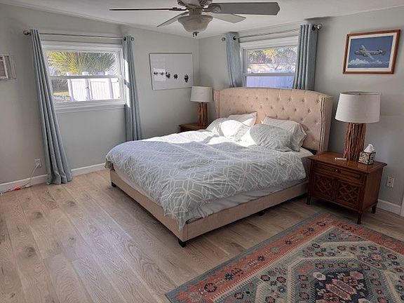 5th image of 1008 Oceanwood Dr N