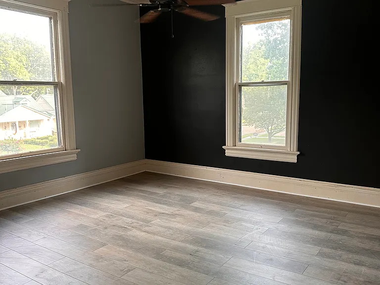 411 N Maple St — Photo 9