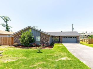 5 Cherry Valley Dr, Little Rock, AR 72211
