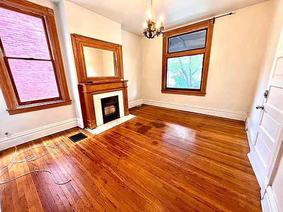 3rd image of 5735 Howe St APT 1