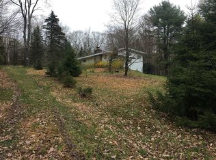 158 Lacawac Rd, Lake Ariel, PA 18436