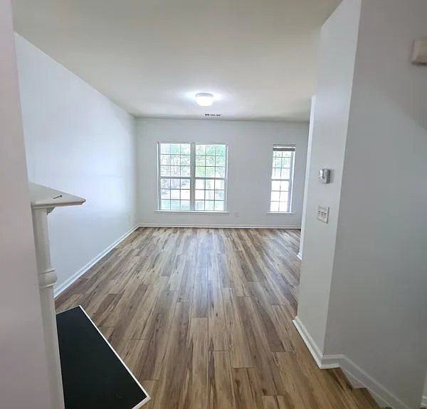 2179 Dillard Xing — Photo 4