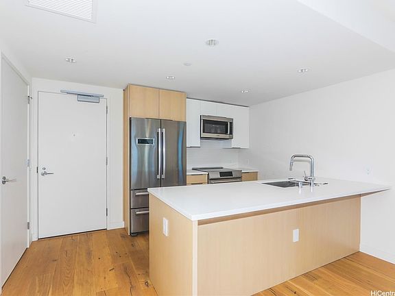 4th image of 1001 Queen St #1604