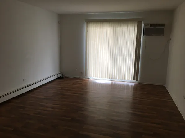 600 Mesa Dr #14103, Hoffman Estates, IL 60169