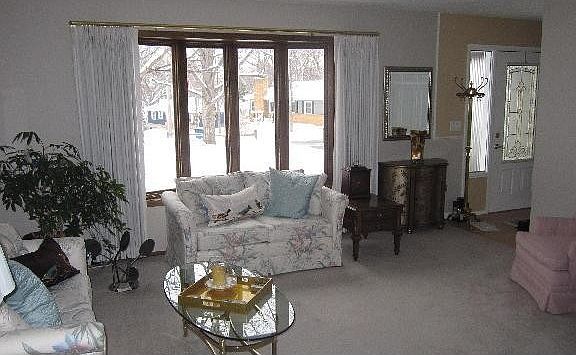 5th image of 11820 Karen Ln