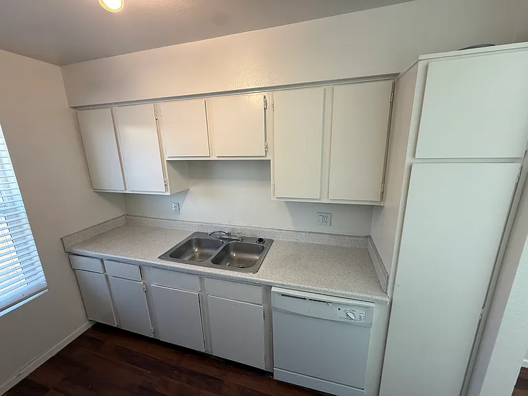6617 W Ocotillo Rd #202 — Photo 8