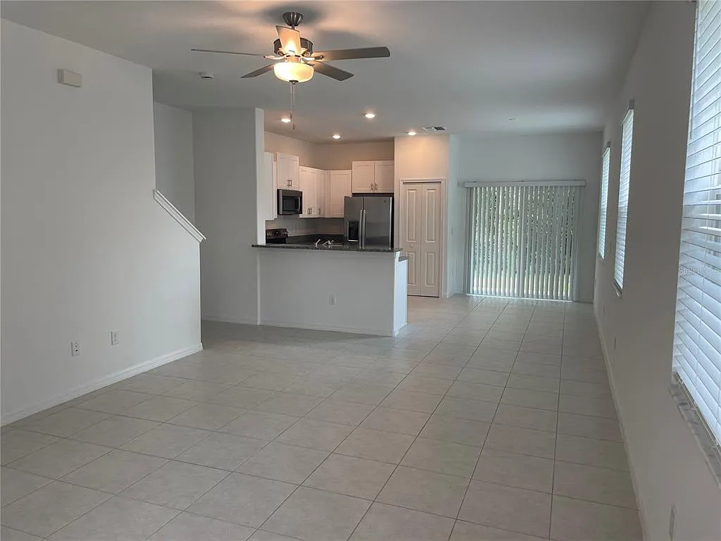 2 bed, 2.5 bath, 1541 sqft, $1,950 — Photo 3