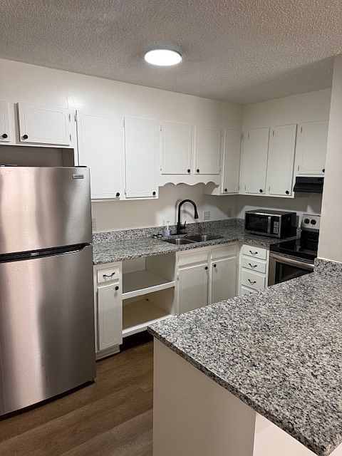 1st image of 256 8th Ave SE #256