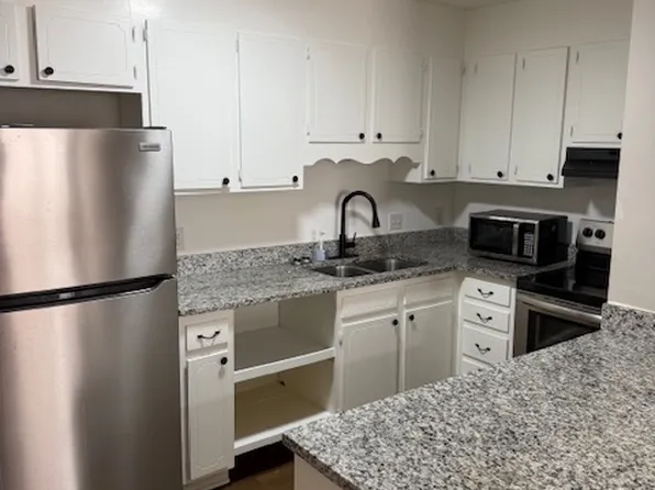 256 8th Ave SE #256, Hickory, NC 28602