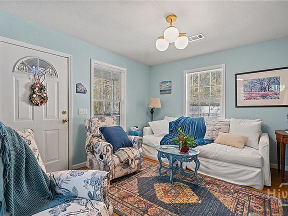 3rd image of 160 S Old Augusta Road