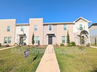 4385 Village Oak Ln, Pace, FL 32571