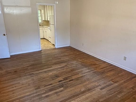 2nd image of 10 & 12 Milledge Ct #12