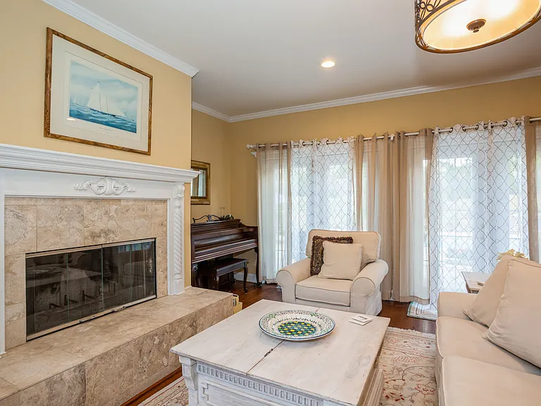 529 Montauk Hwy — Photo 10