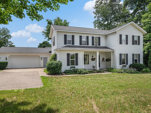 930 110th Ave, Plainwell, MI 49080