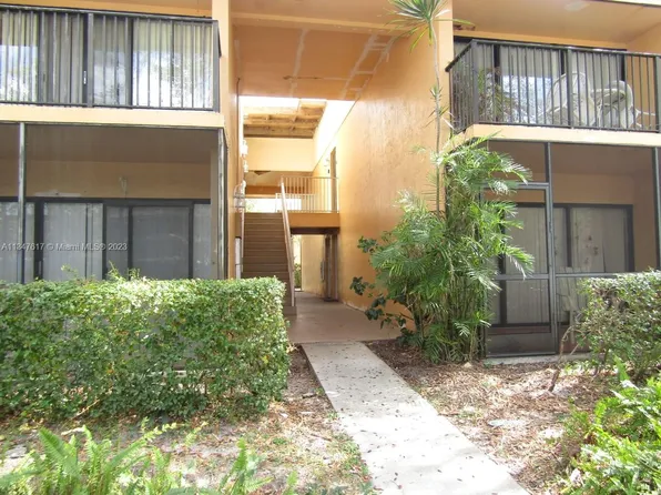 (undisclosed Address), Hollywood, FL 33023