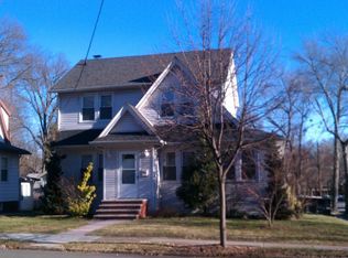 881 Garrison Ave, Teaneck, NJ 07666