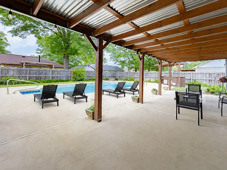 1105 Windsong Way — Photo 12