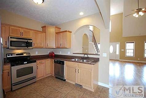5th image of 1221 Chinook Cir