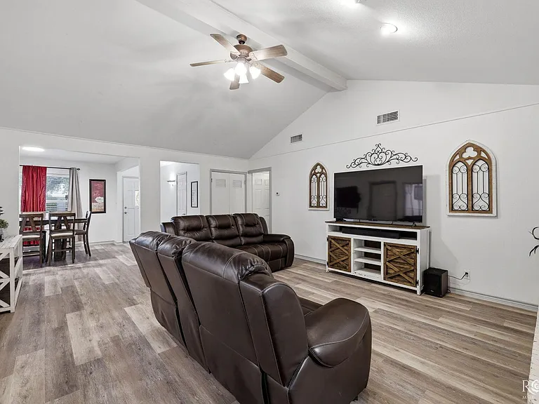 213 Twin Oaks Dr — Photo 25