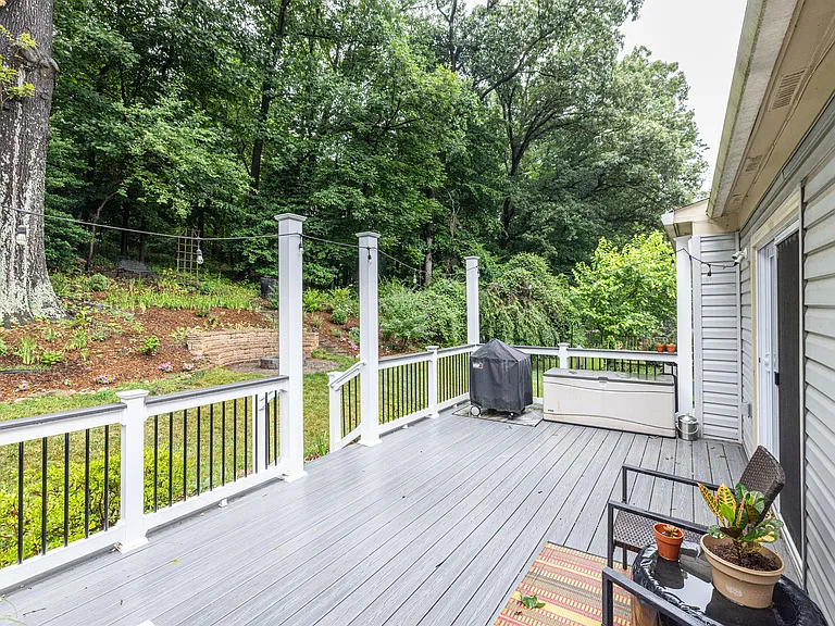 9843 Campbell Dr — Photo 28