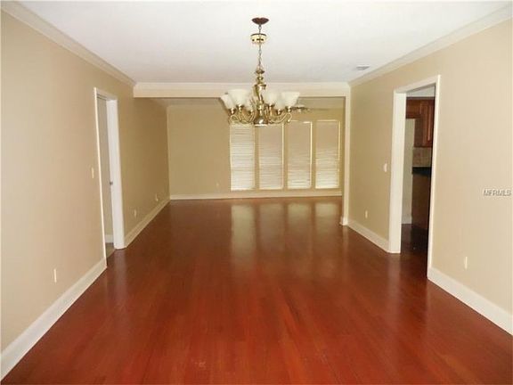 4th image of 101 Elderberry Ln