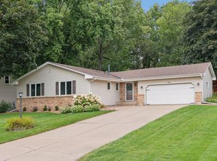 4608 Normandale Hglds Dr, Minneapolis, MN 55437
