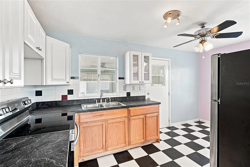 2 bed, 2.0 bath, 888 sqft, $2,600 — Photo 4