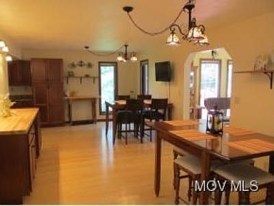 4th image of 426 Valley Mills Dr