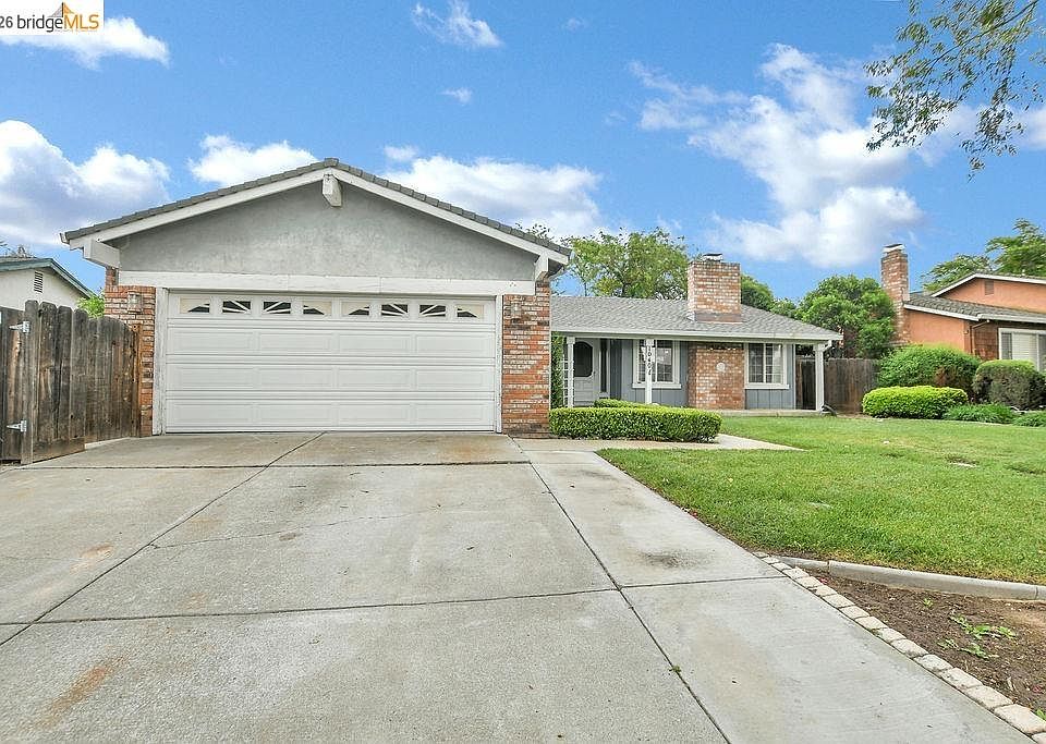 1st image of 1040 Kapareil Dr