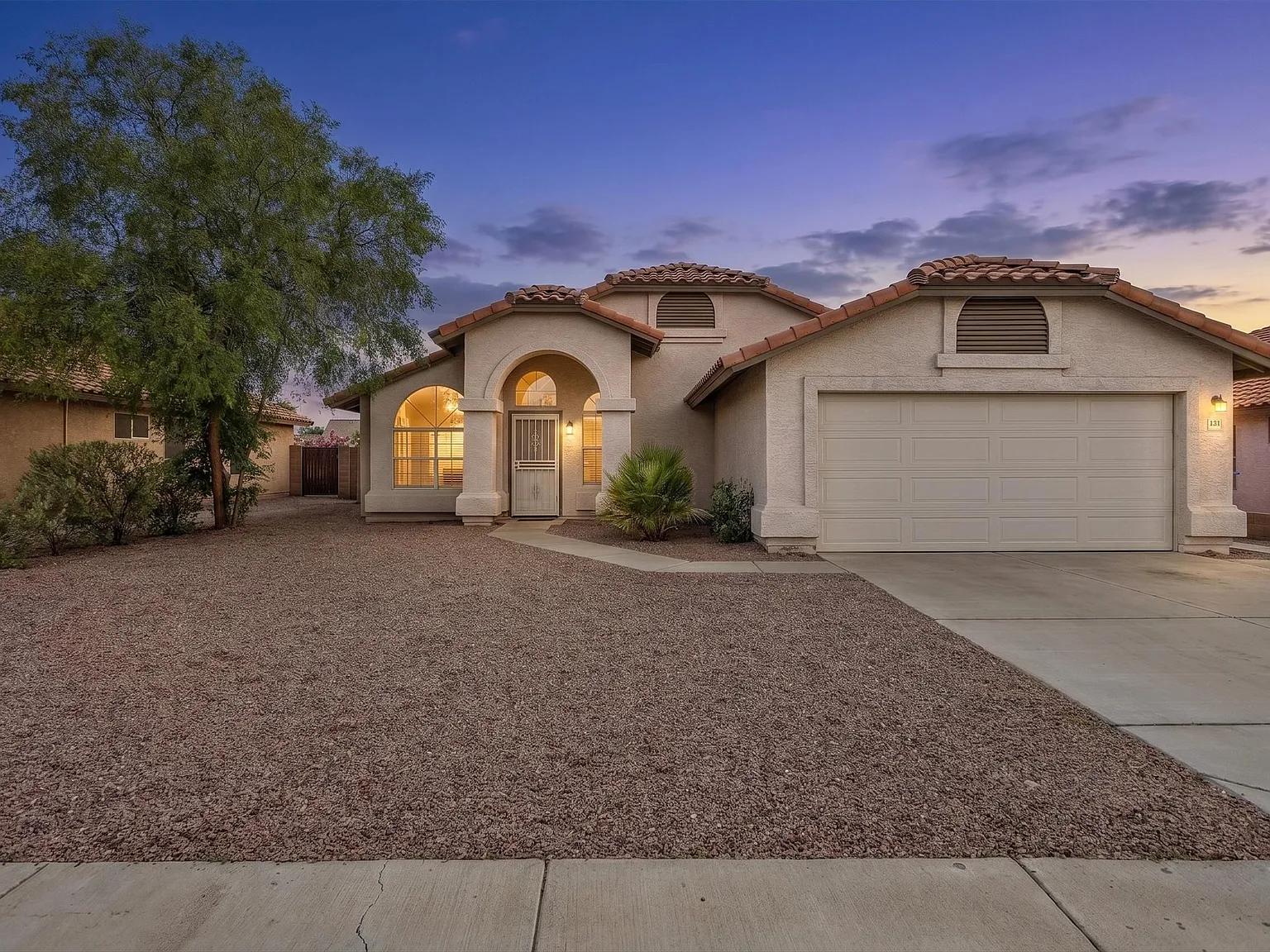 3 bed, 1860 sqft, $2,600 — Photo 1