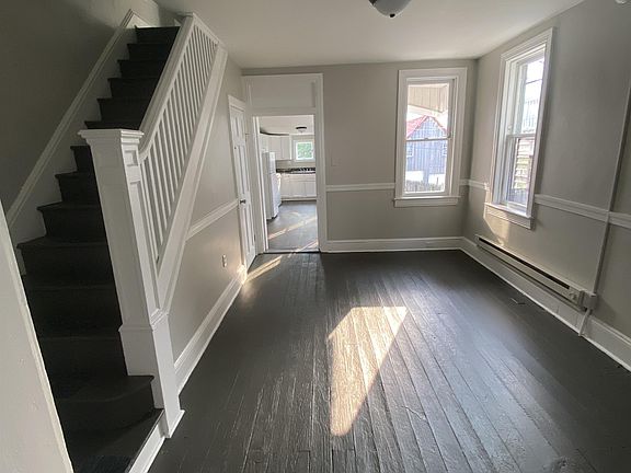 3rd image of 335 Garfield St