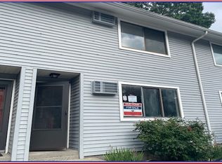 300 Meridian St APT J, Groton, CT 06340