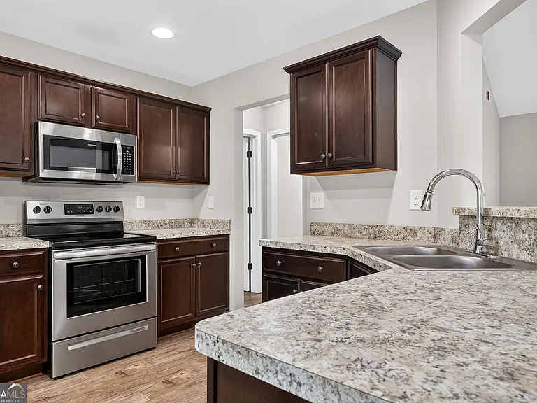 2416 Scoggins Rd — Photo 10