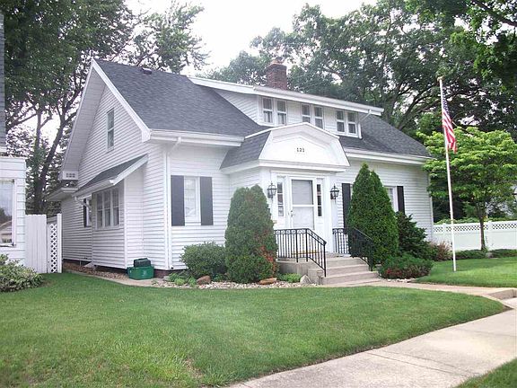 3rd image of 121 Gage Ave