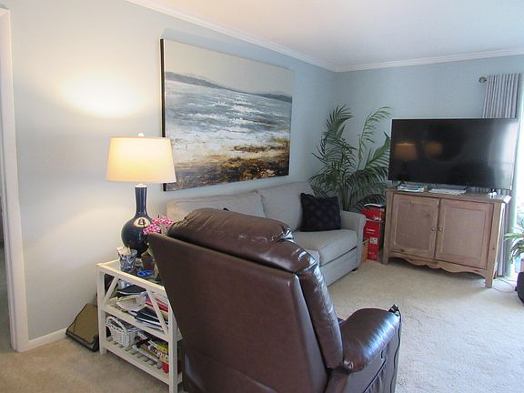 4th image of 715 Lori Dr APT 209