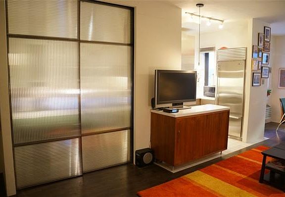 3rd image of 250 W 24th St APT 1EE
