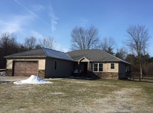 1074 S Wilder Rd, Lapeer, MI 48446
